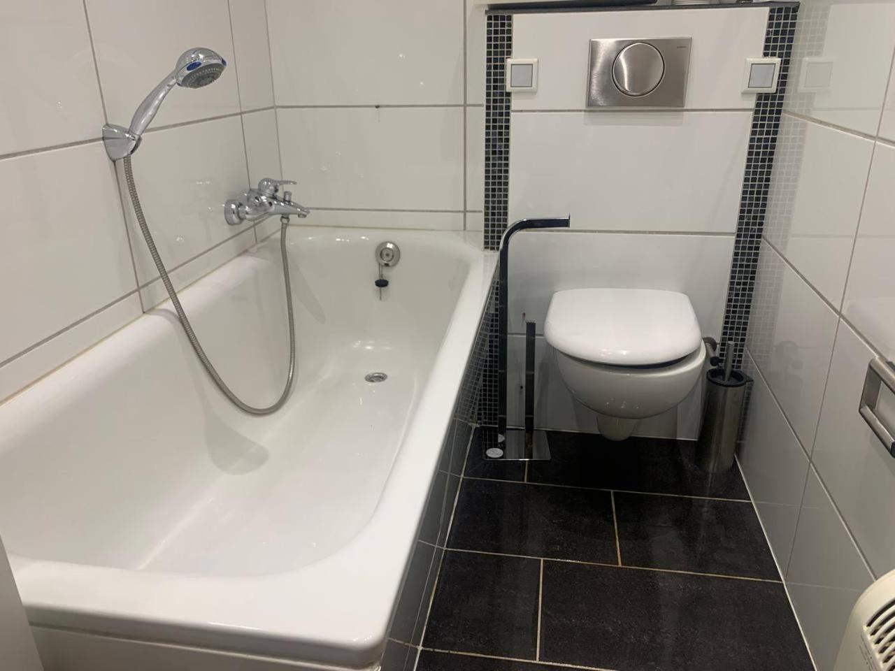 2 Room Apartament Messe エッセン エクステリア 写真